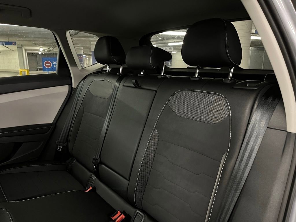 New 2025 Volkswagen Taos SE image 20