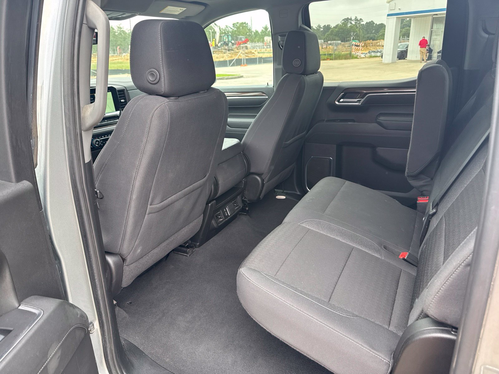 Used 2025 Chevrolet Silverado 1500 LT AWD/4WD image 14