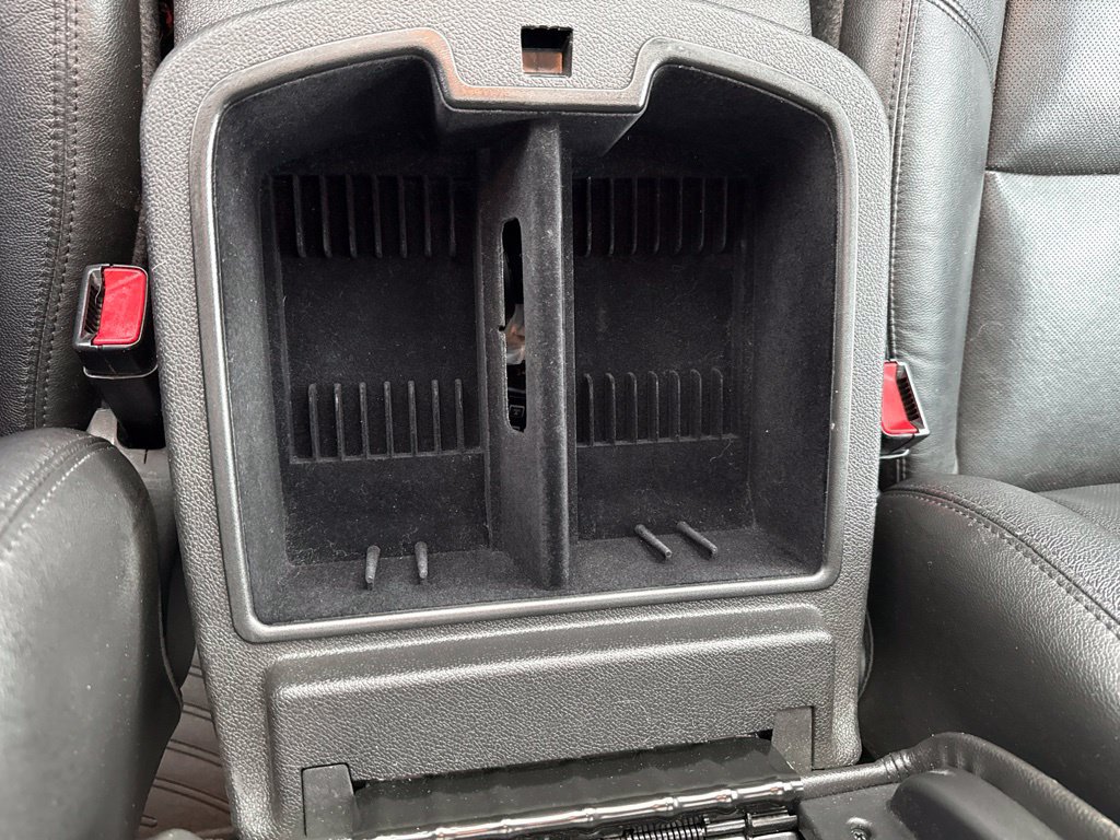 Used 2012 Chevrolet Avalanche LTZ AWD/4WD image 32