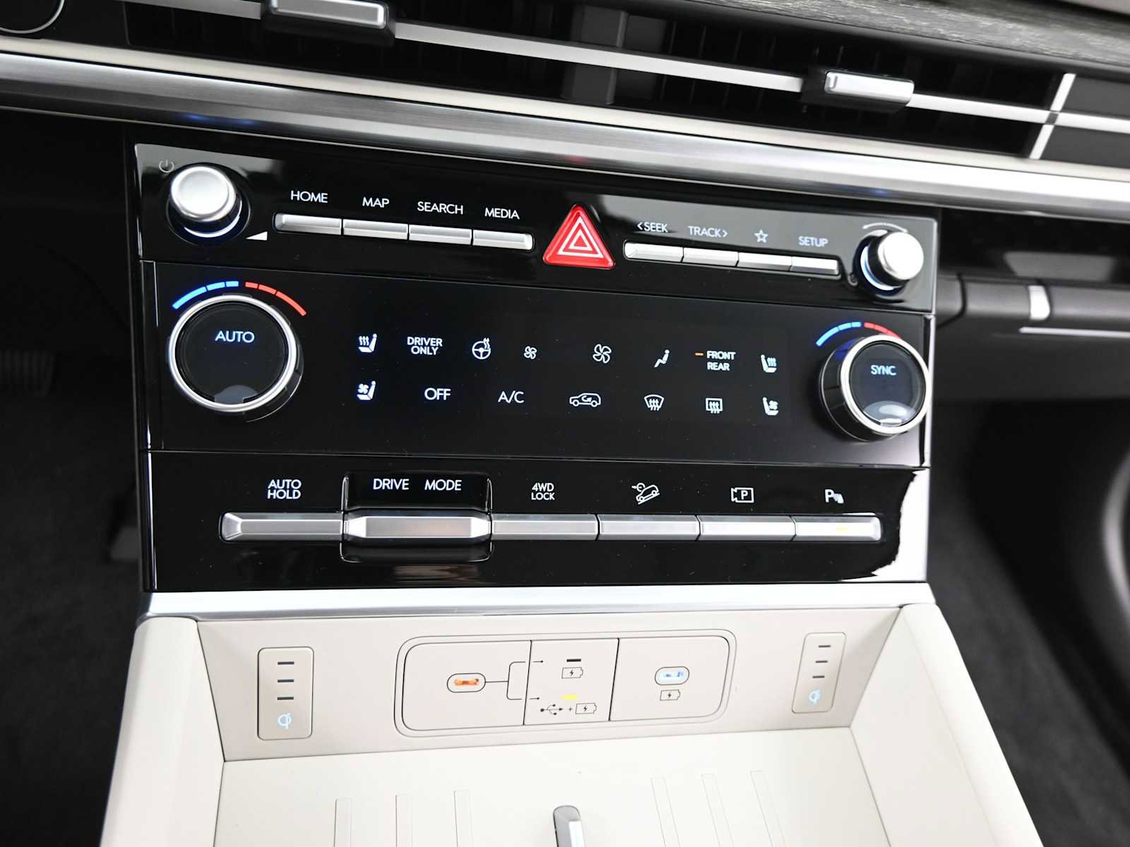 New 2026 Hyundai Santa Fe Calligraphy AWD/4WD image 18