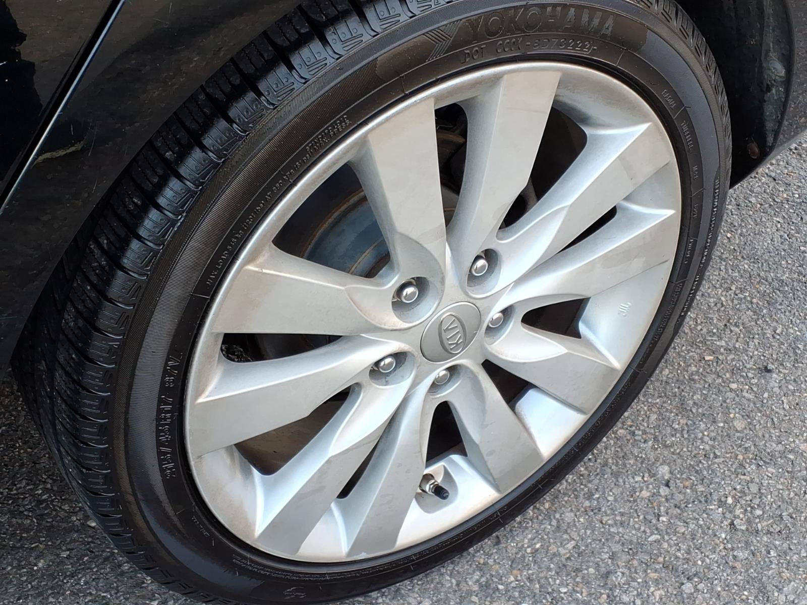 Used 2011 Kia Forte SX w/ Tech Pkg FWD image 11