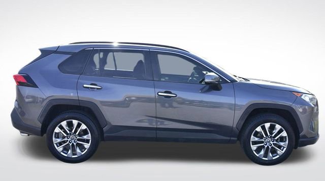 Used 2019 Toyota RAV4 Limited w/ Advanced Technology Package image 7