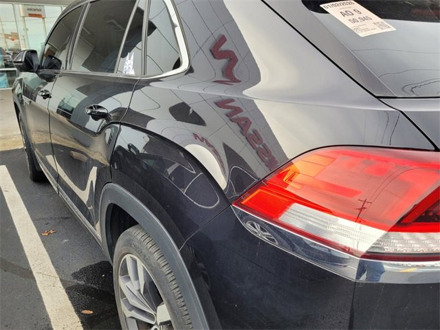 Used 2021 Volkswagen Atlas Cross Sport SEL Premium image 4