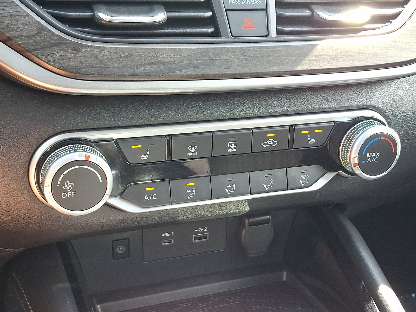 Used 2024 Nissan Altima 2.5 SV w/ SV Premium Package FWD image 16