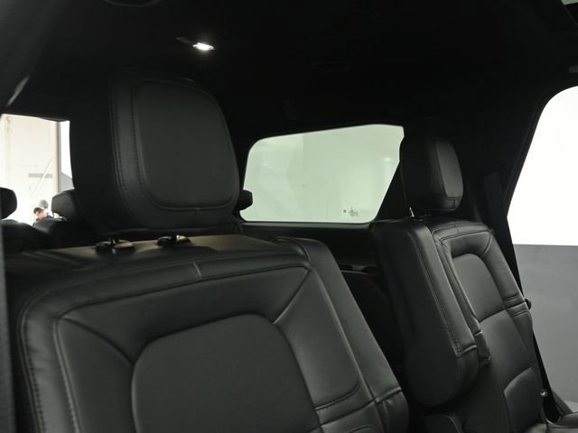 Certified 2023 Lincoln Navigator Reserve AWD/4WD image 28