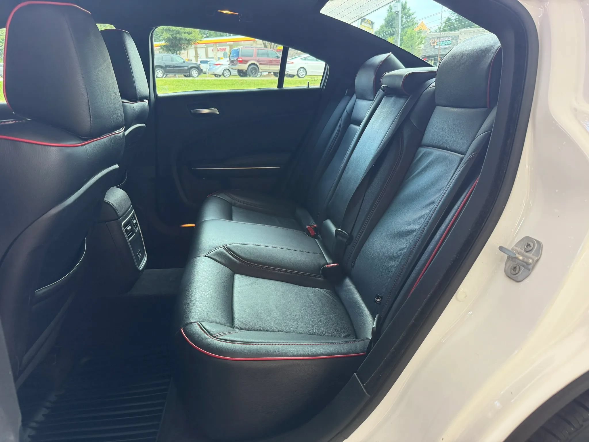 Used 2018 Dodge Charger SXT Plus RWD image 12