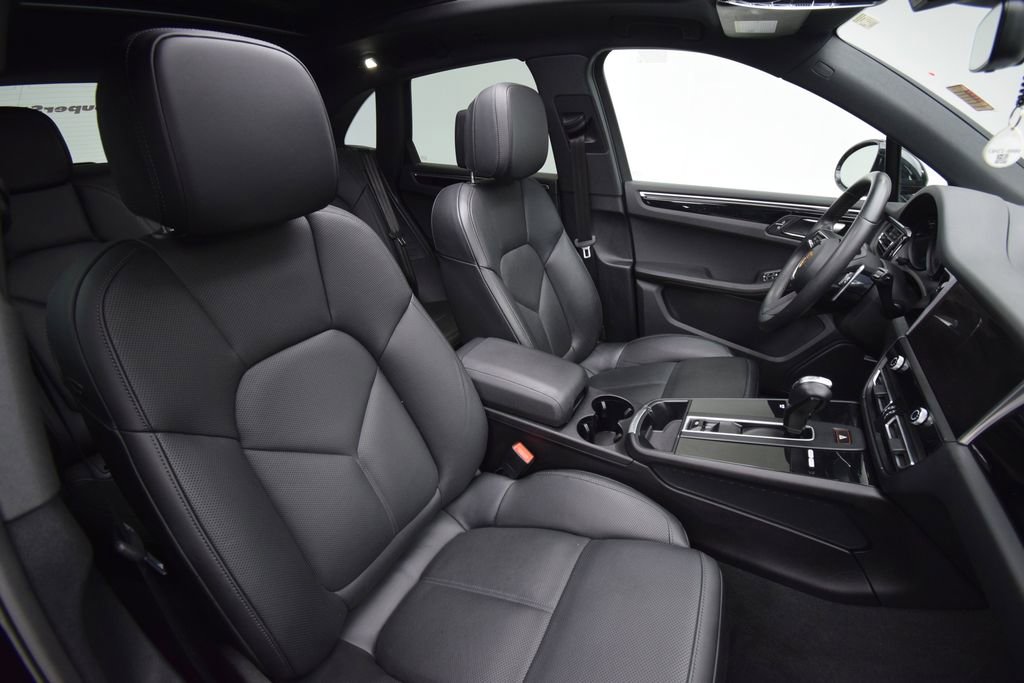 Used 2022 Porsche Macan image 19