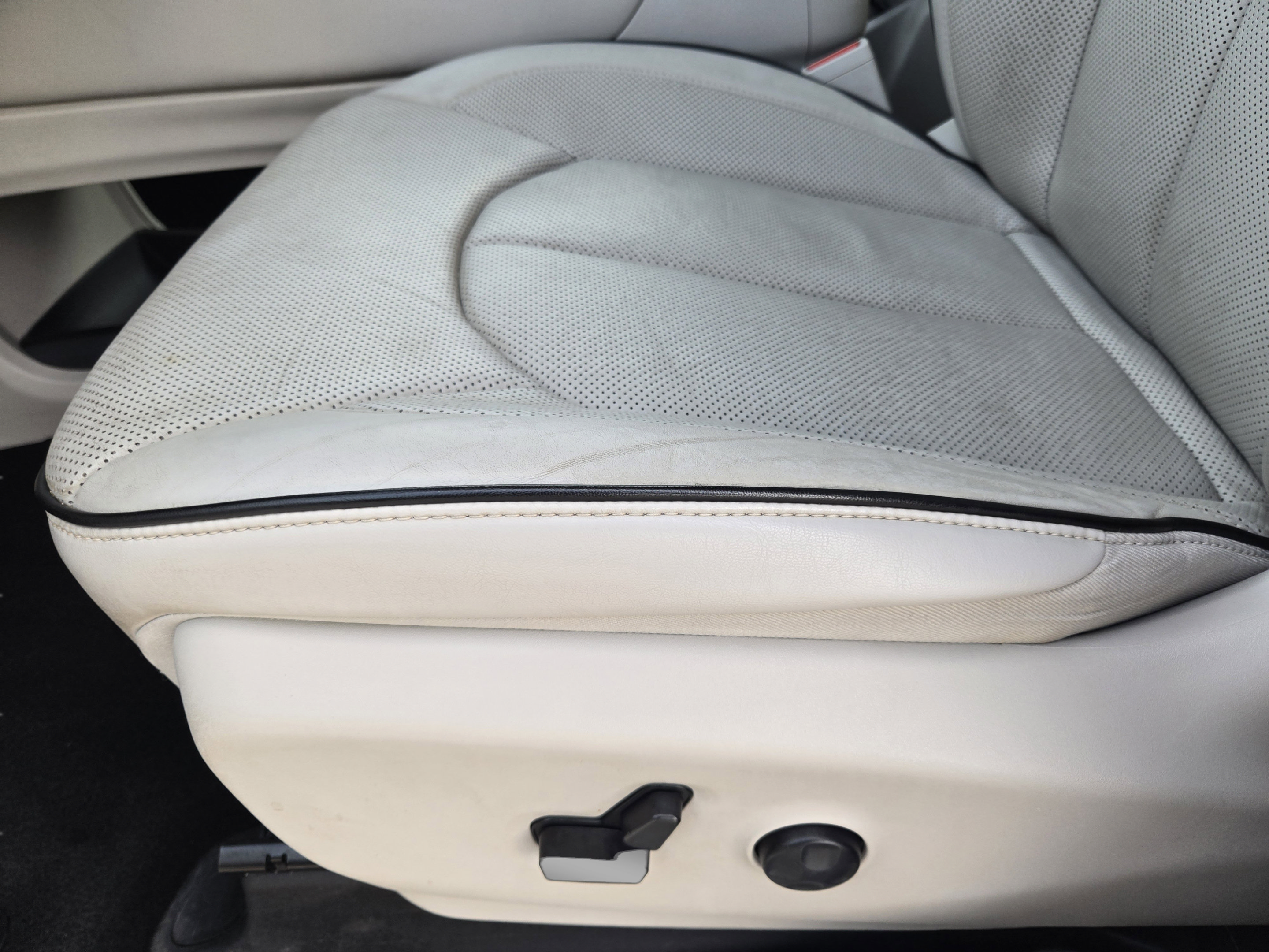 Used 2021 Chrysler Pacifica Limited w/ Premium & Safety Sphere Group AWD/4WD image 20