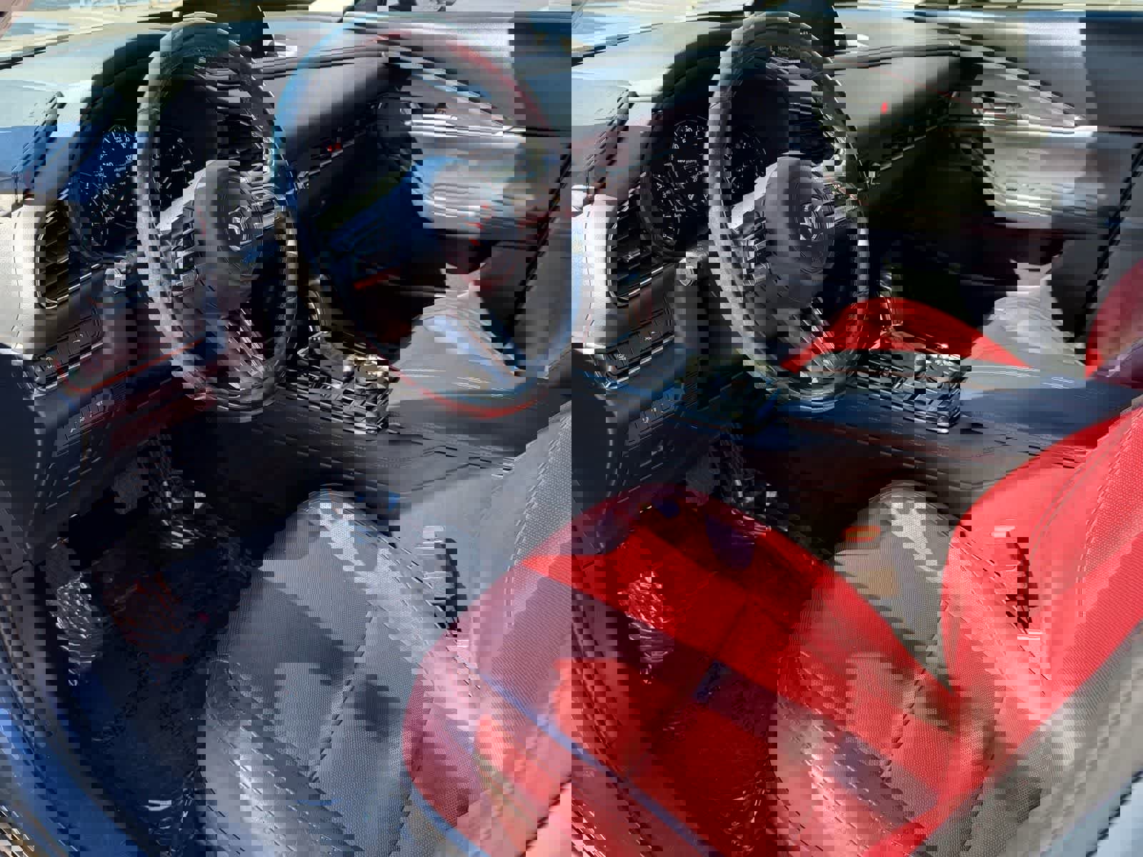 Used 2022 MAZDA CX-30 AWD 2.5 S w/ Preferred Package image 2