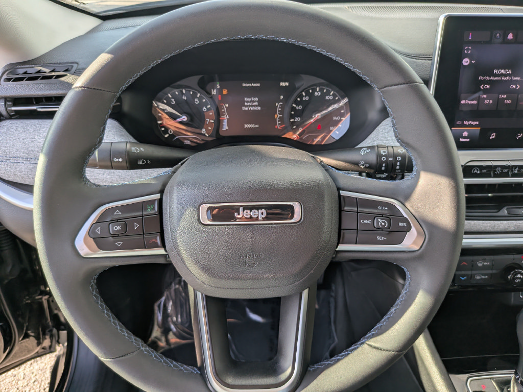 Used 2022 Jeep Compass Latitude FWD image 26
