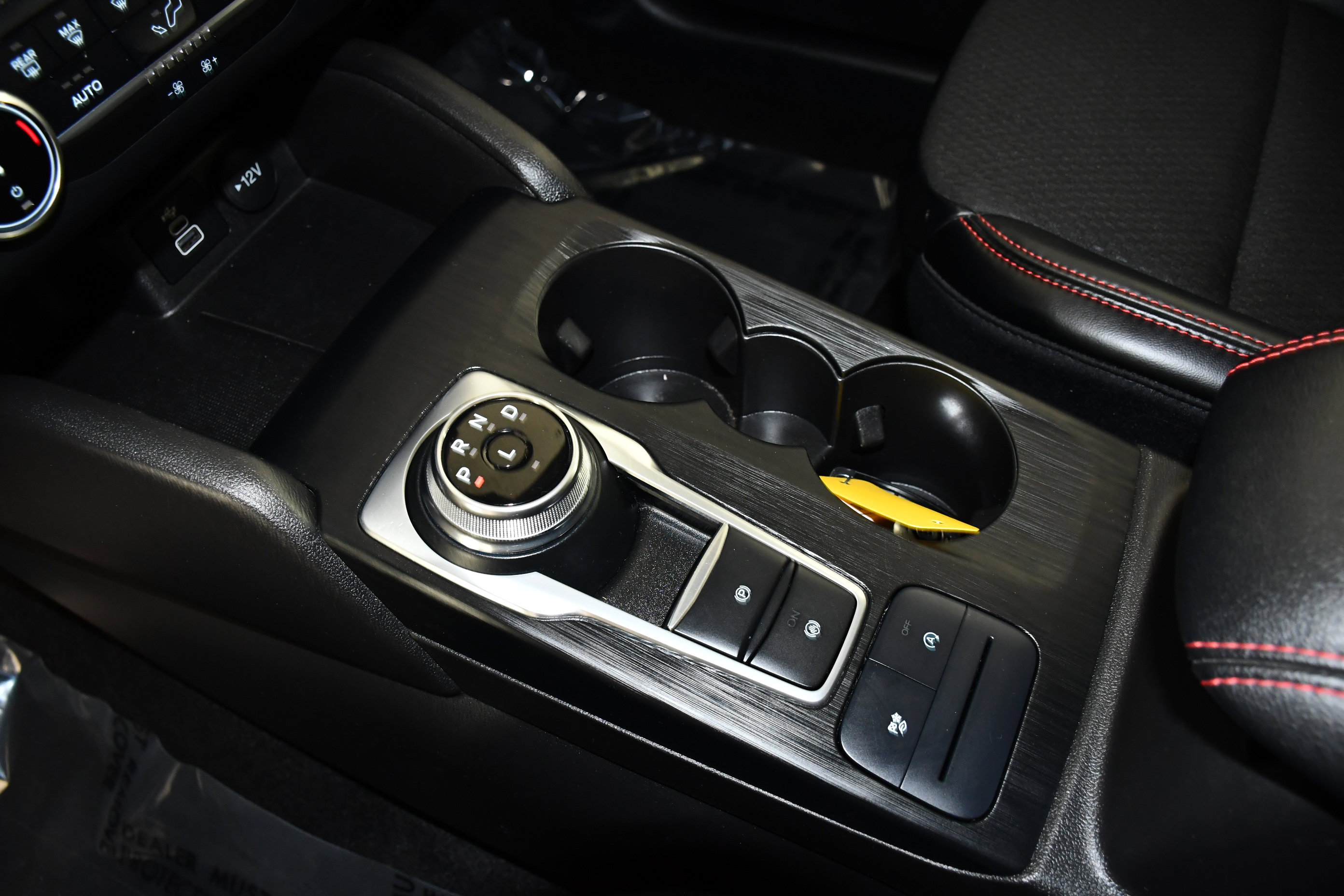 Used 2025 Ford Escape ST-Line image 30