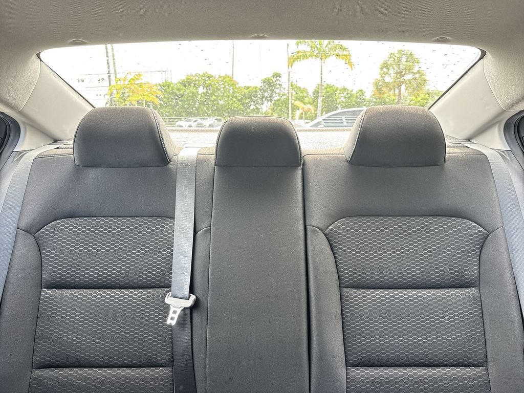 Used 2020 Hyundai Elantra Value Edition w/ Winter Weather Package FWD image 18