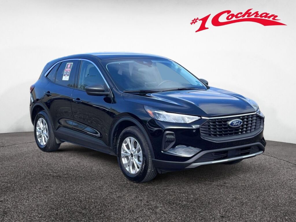 Certified 2023 Ford Escape Active AWD/4WD image 1