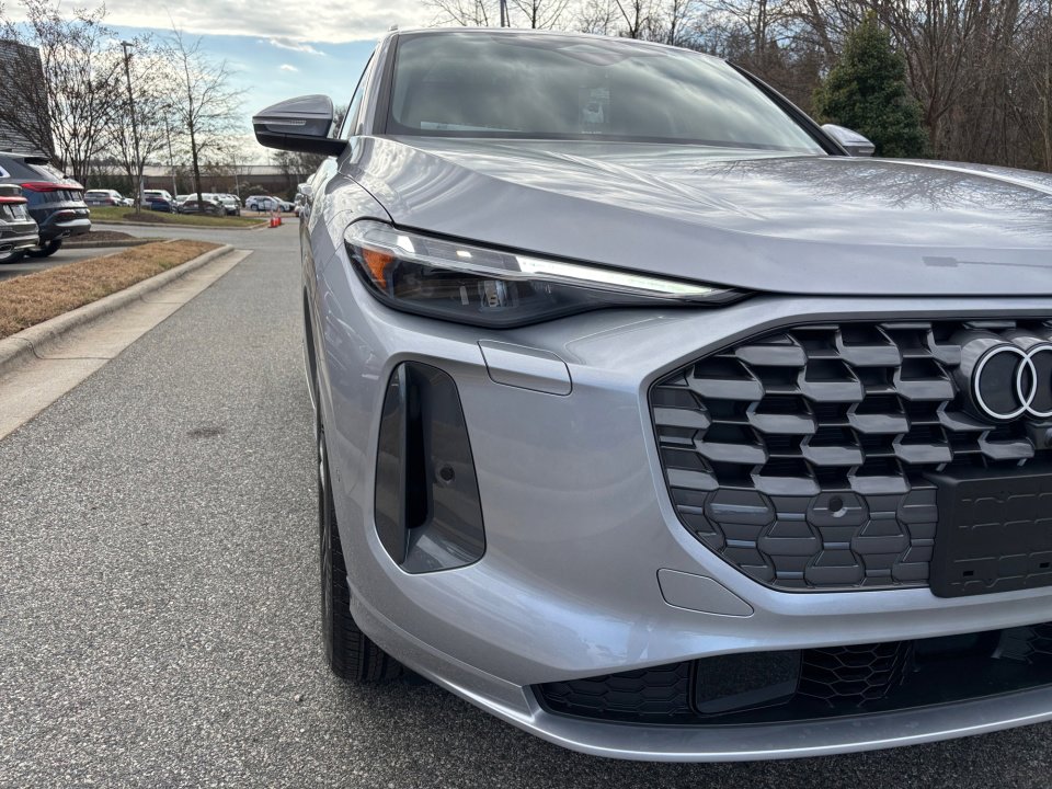 New 2025 Audi Q5 Premium Plus image 24