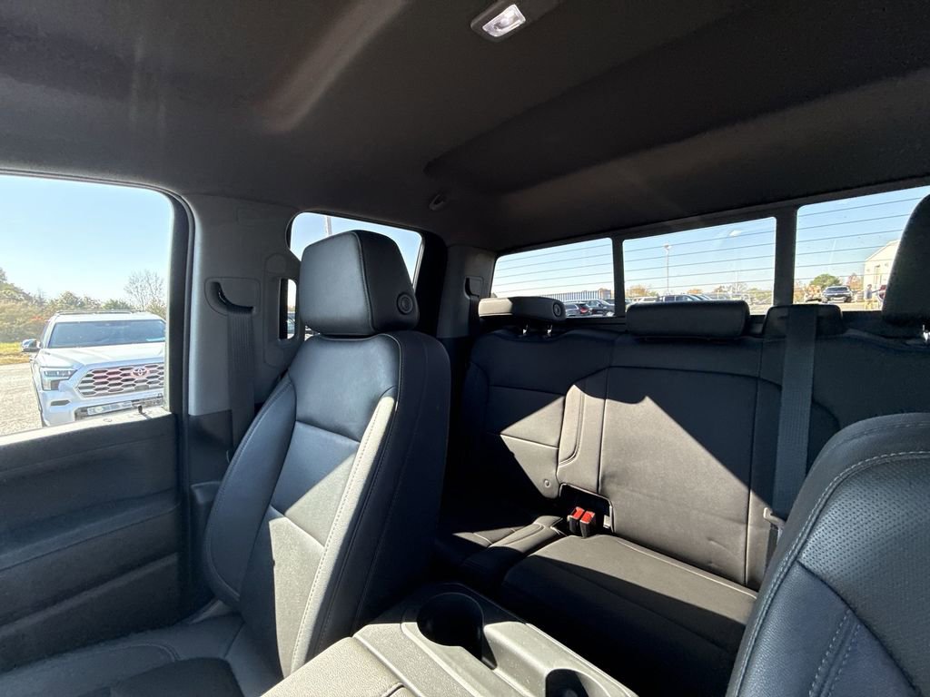 Certified 2022 GMC Sierra 2500 SLT w/ SLT Preferred Package image 10