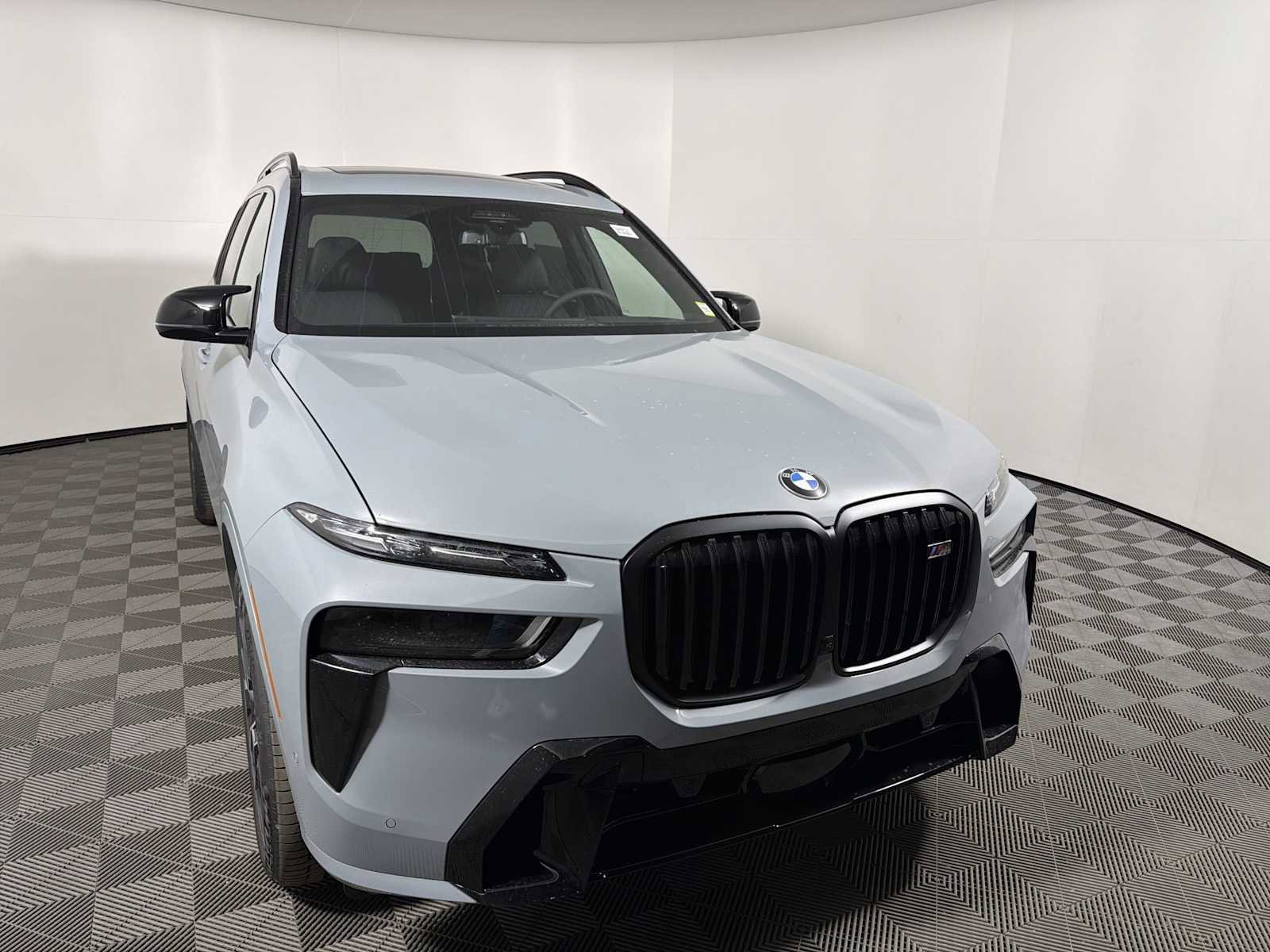New 2026 BMW X7 M60i image 6