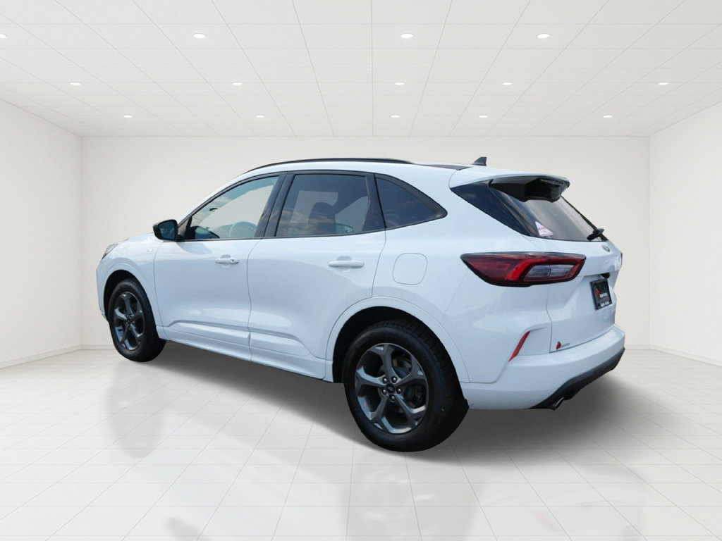 Certified 2023 Ford Escape ST-Line AWD/4WD image 4
