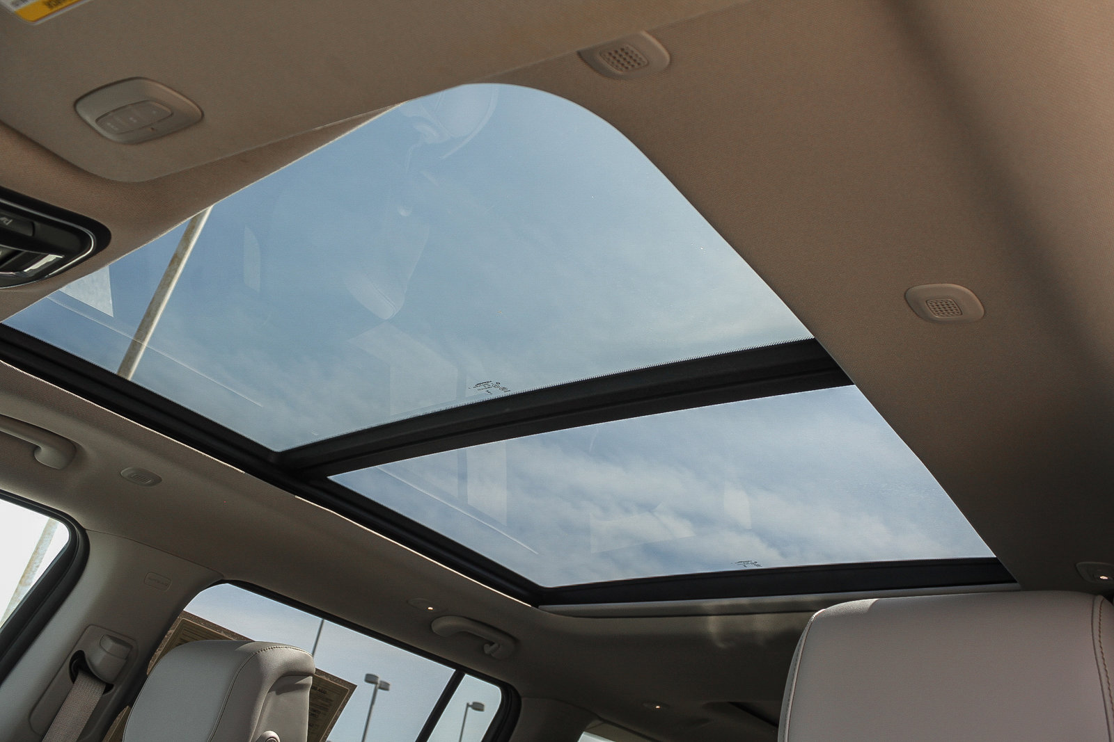 Used 2023 Jeep Wagoneer L Series III w/ Premium Group I image 27