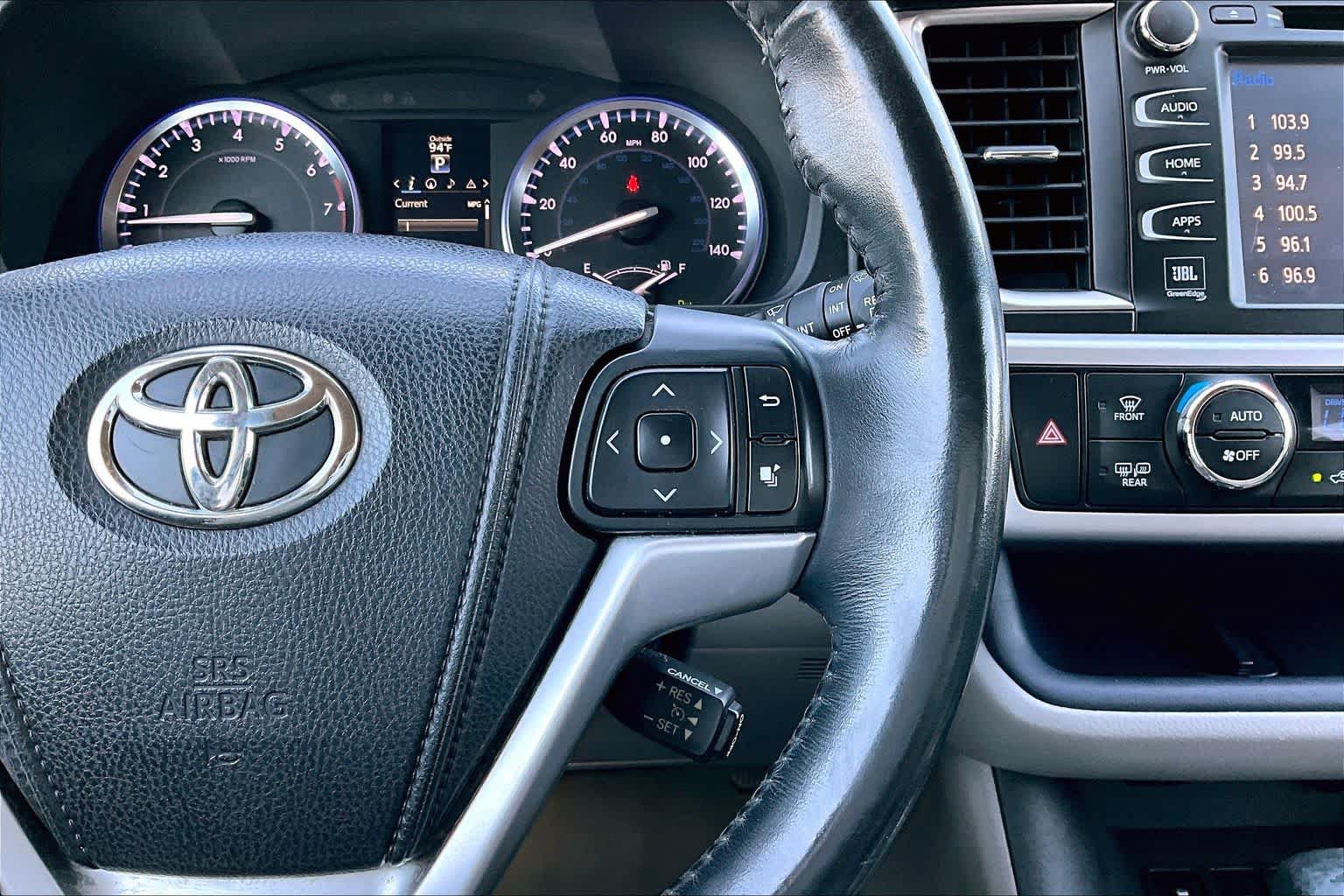 Used 2015 Toyota Highlander Limited AWD/4WD image 24