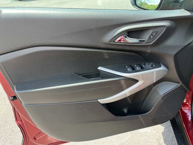 Used 2025 Chevrolet Trax LS FWD image 26