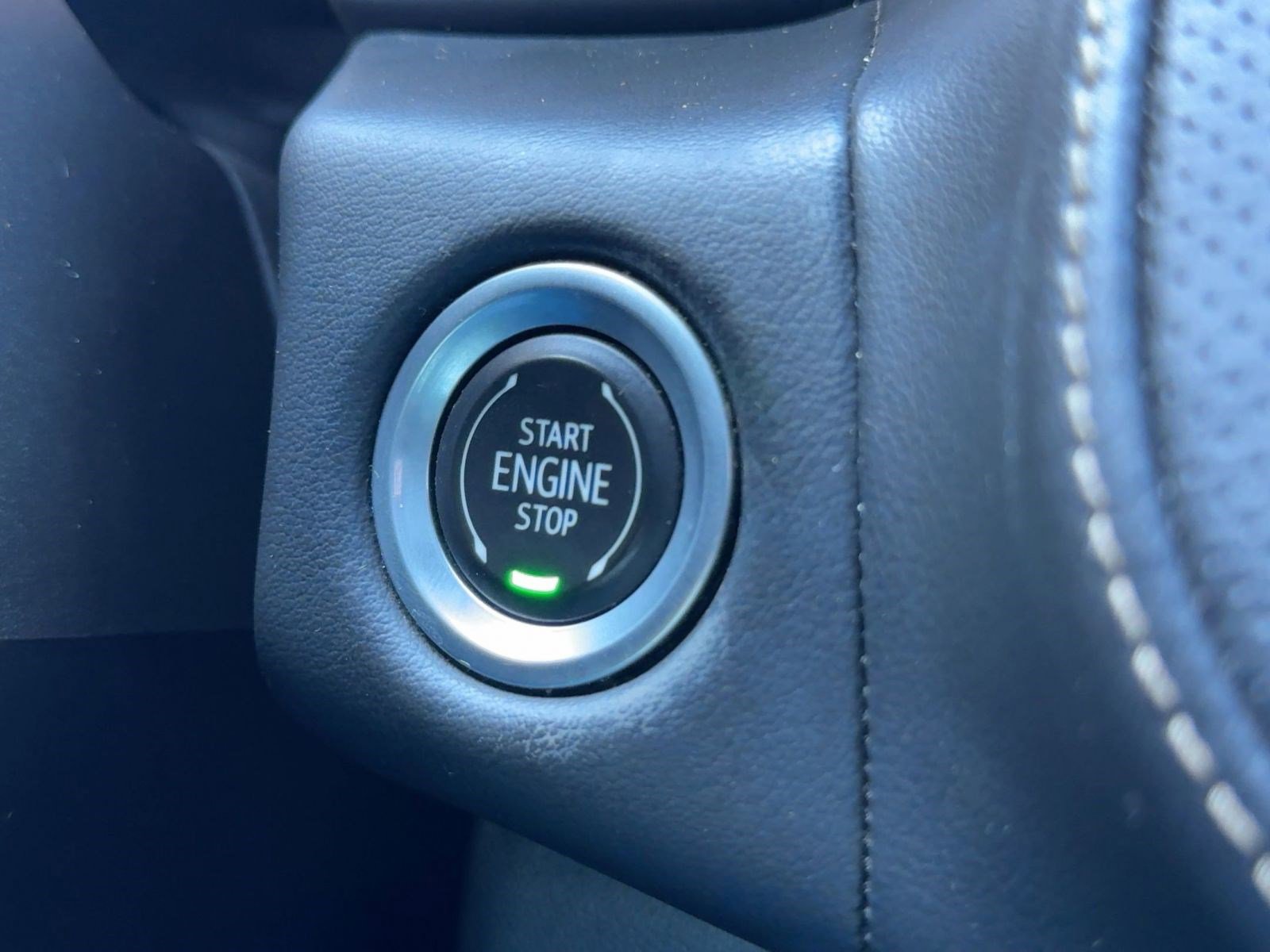 Used 2022 GMC Yukon SLT w/ SLT Premium Package image 26