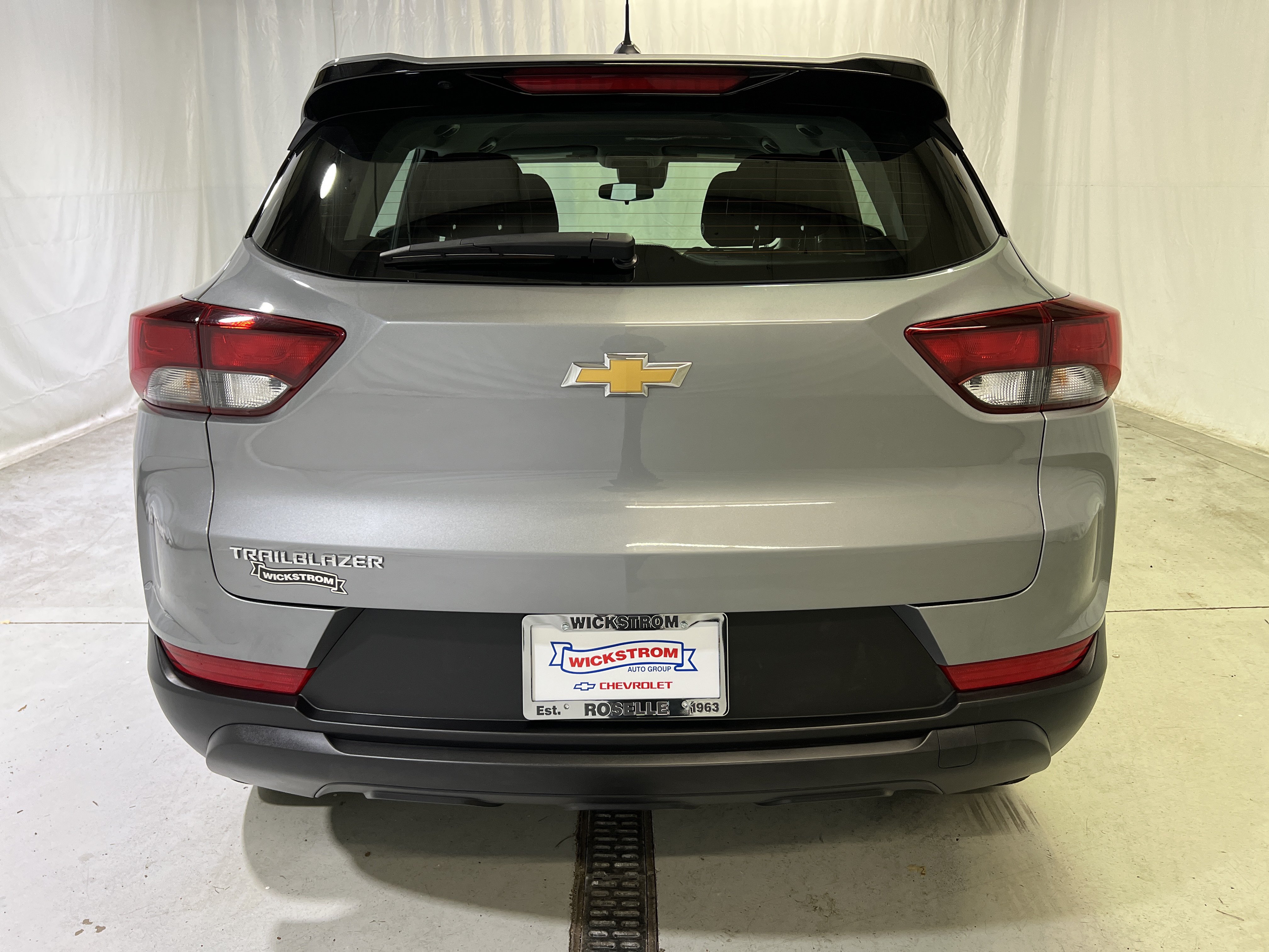 Used 2023 Chevrolet TrailBlazer LS FWD image 9