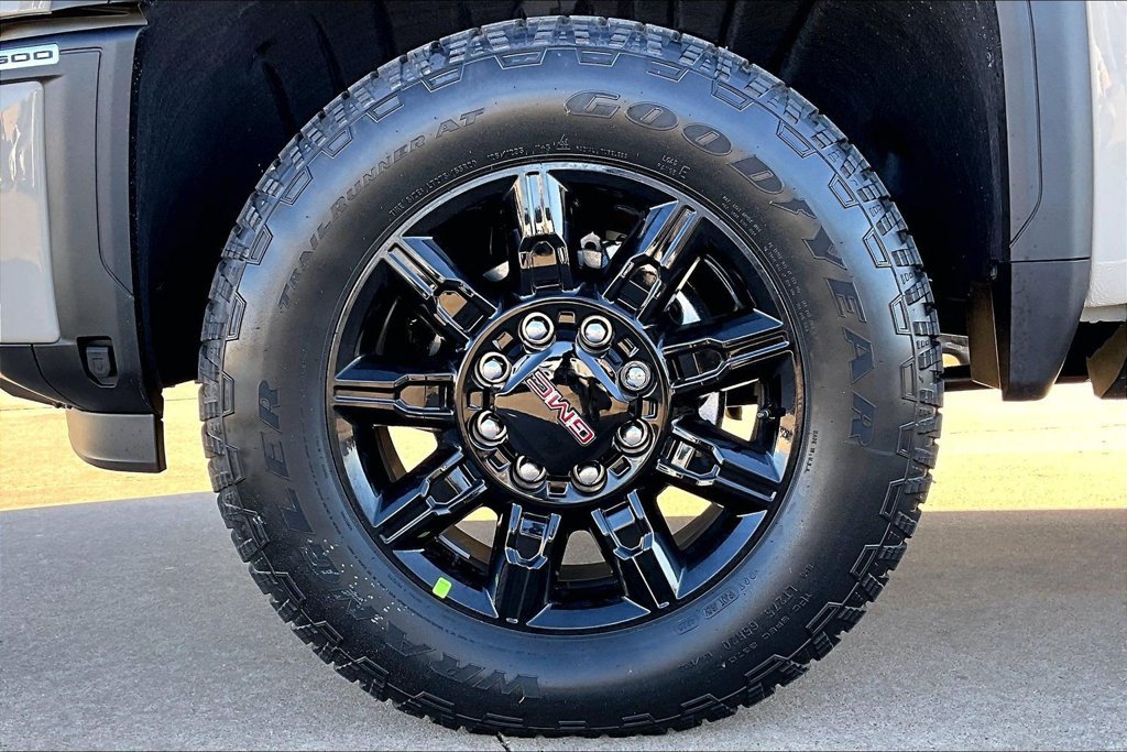 New 2026 GMC Sierra 2500 AT4 w/ AT4 Premium Plus Package AWD/4WD image 28