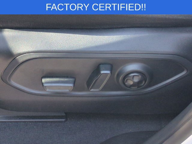 Certified 2024 Jeep Grand Cherokee L Laredo RWD image 17