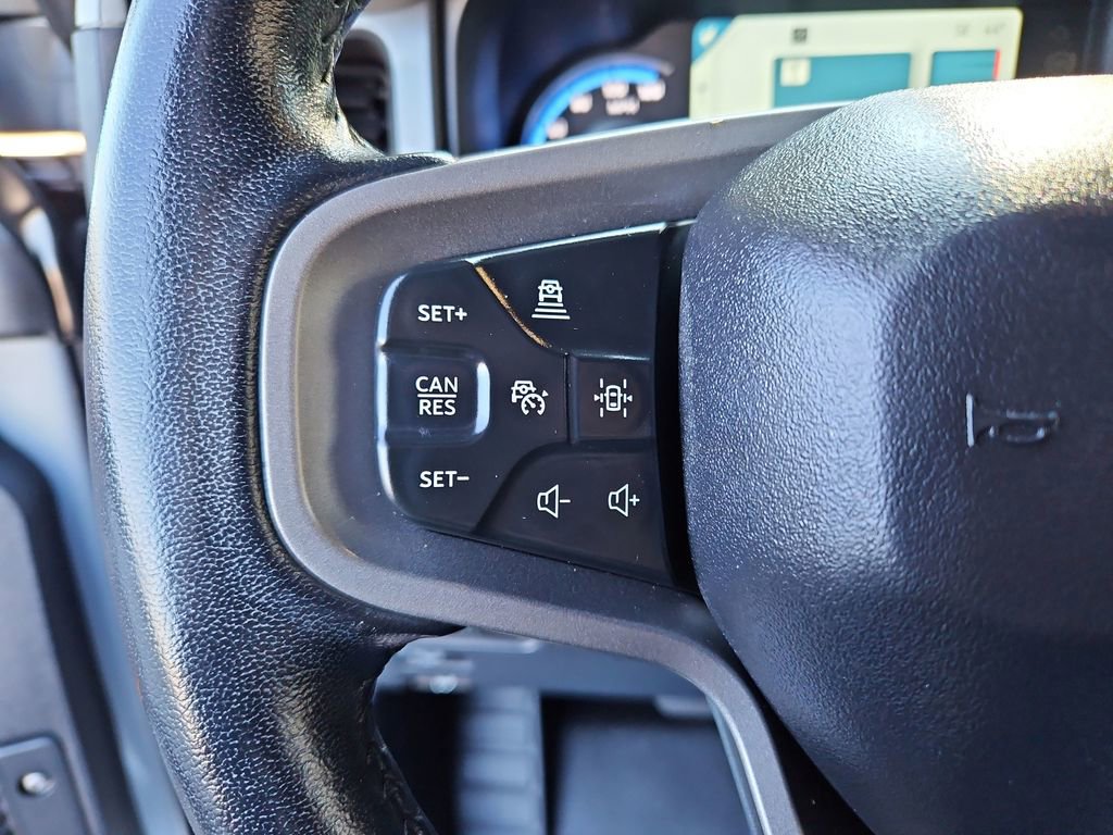 Used 2022 Ford Bronco Badlands image 11