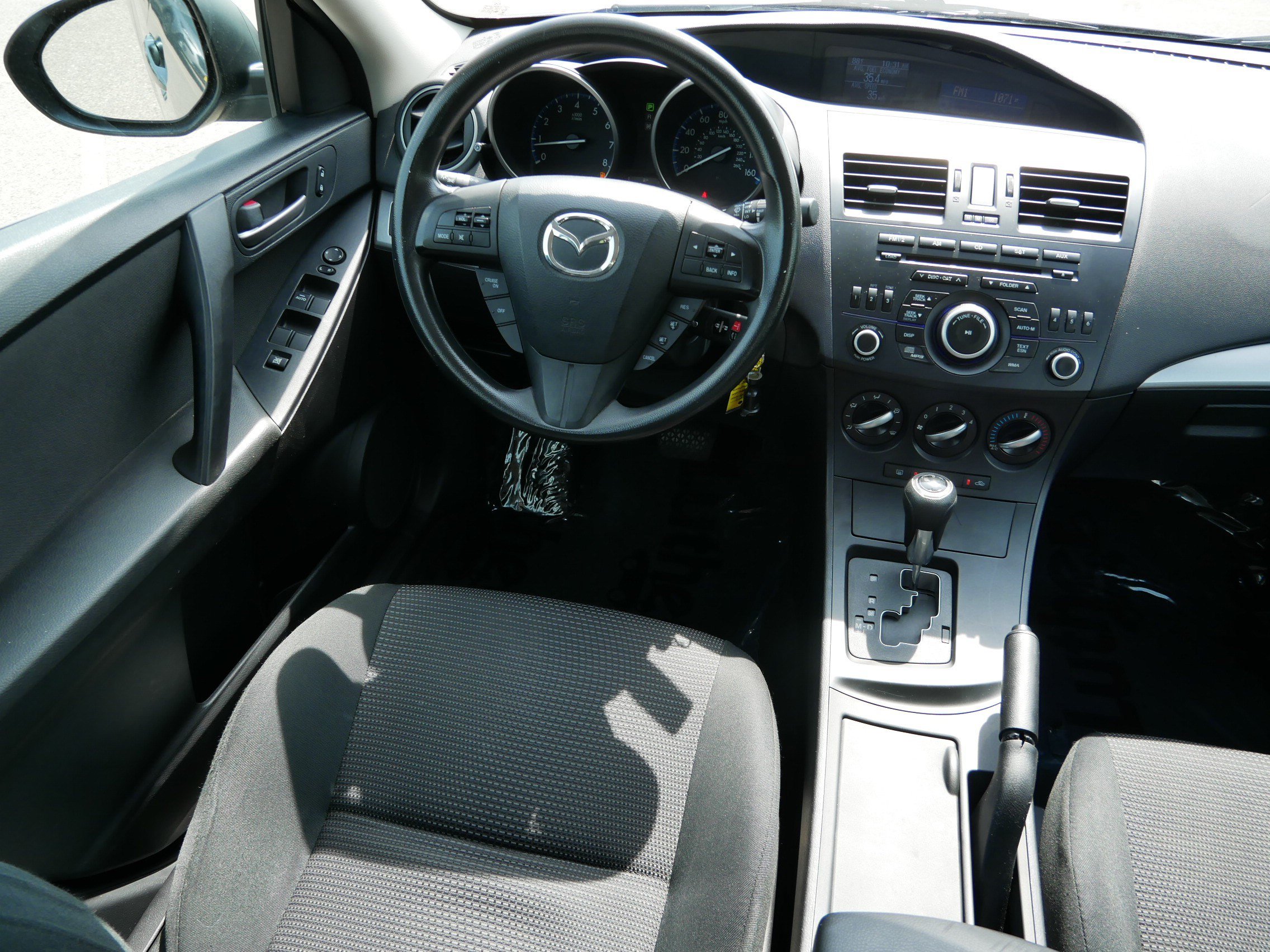 Used 2013 MAZDA MAZDA3 i Sport FWD image 9