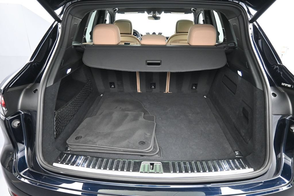 Certified 2021 Porsche Cayenne S AWD/4WD image 27