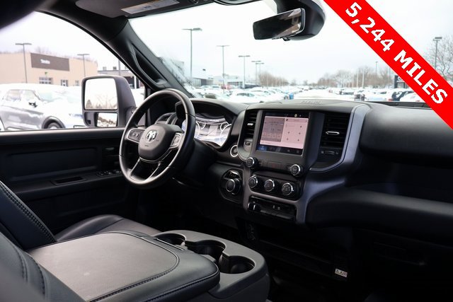 Used 2024 RAM 2500 Tradesman w/ Chrome Appearance Group image 22
