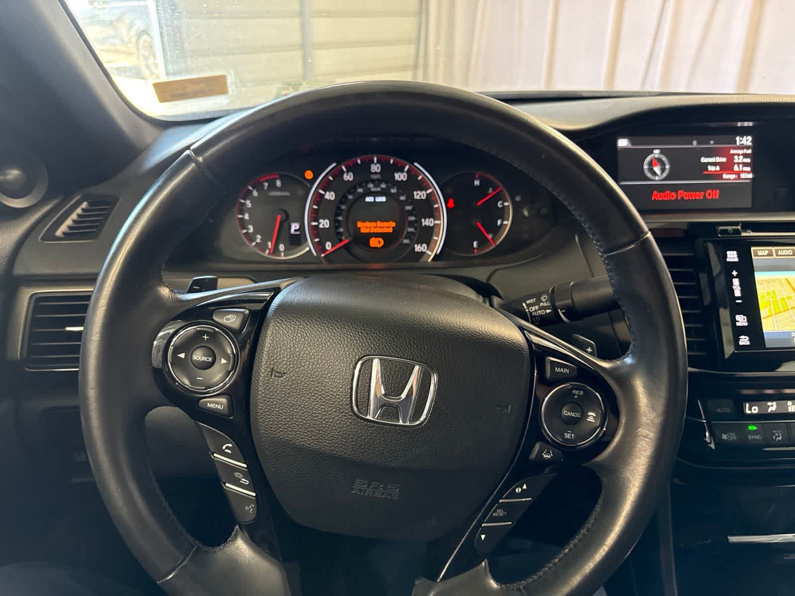 Used 2017 Honda Accord Touring image 28