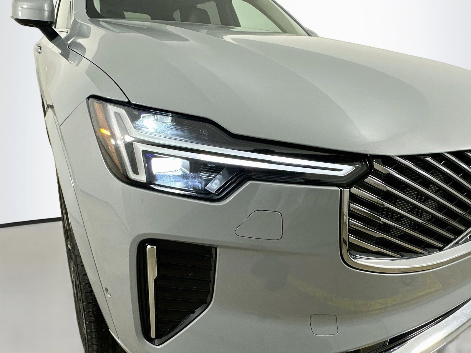Certified 2026 Volvo XC90 B6 Ultra w/ Protection Package AWD/4WD image 9