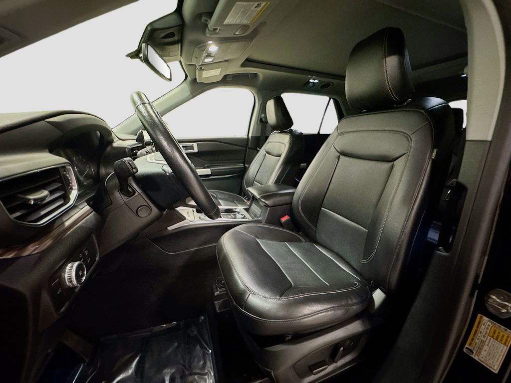 Used 2021 Ford Explorer Limited w/ Equipment Group 301A image 27