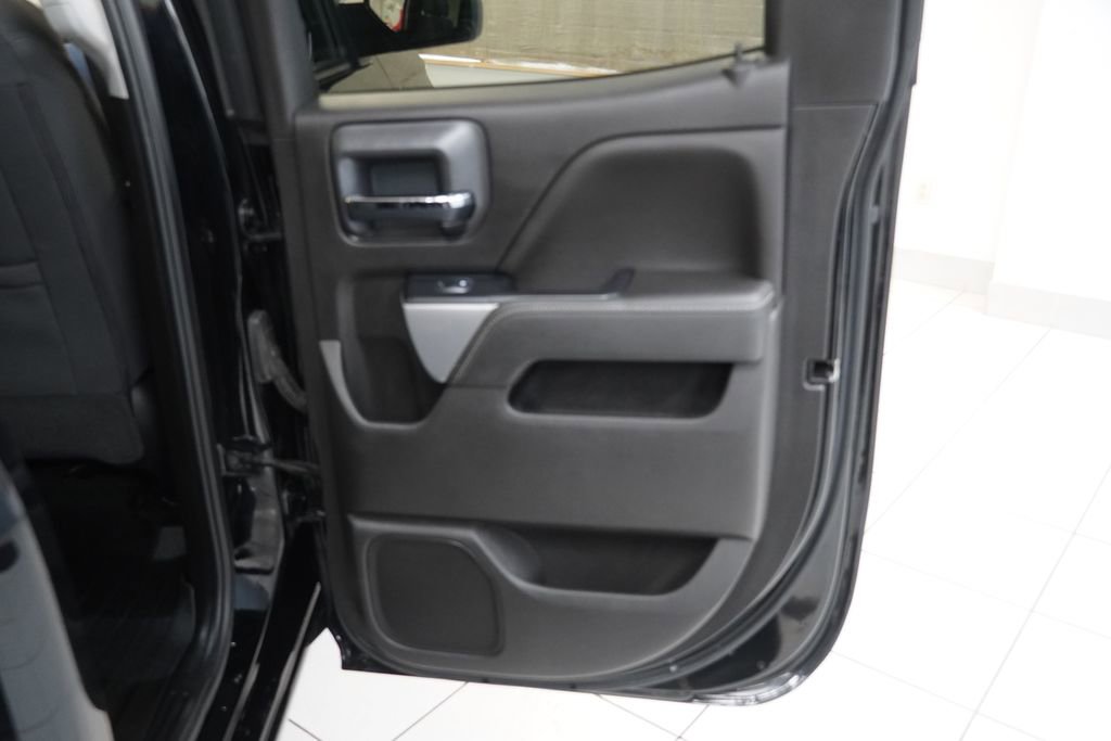 Used 2018 Chevrolet Silverado 1500 LT w/ Midnight Edition AWD/4WD image 21
