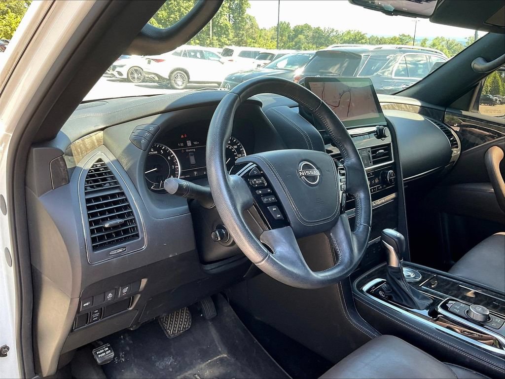 Used 2023 Nissan Armada Platinum w/ Captain's Chairs Package RWD image 4