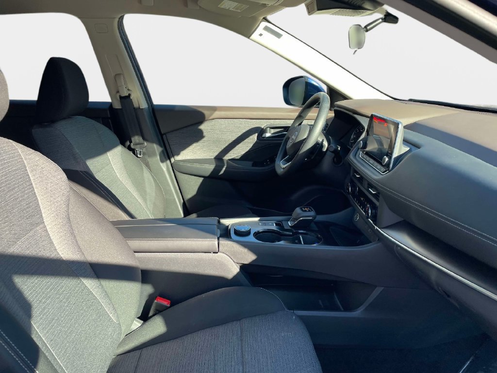 Used 2023 Nissan Rogue SV AWD/4WD image 11