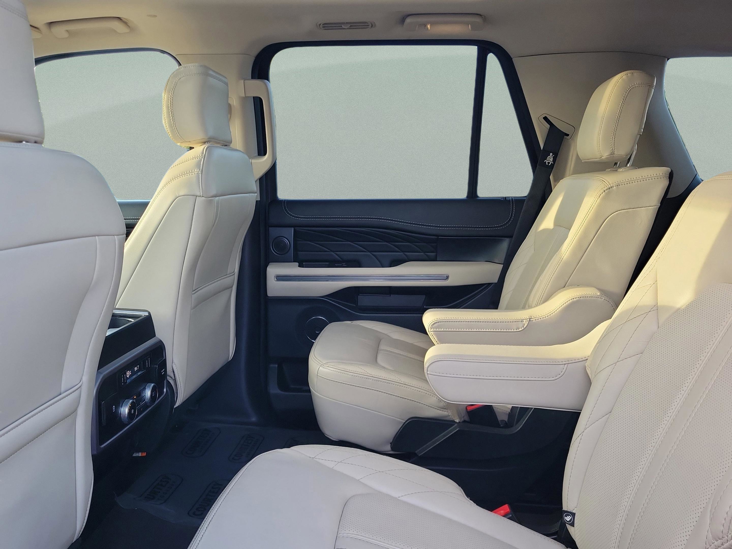 Used 2020 Ford Expedition Platinum image 14
