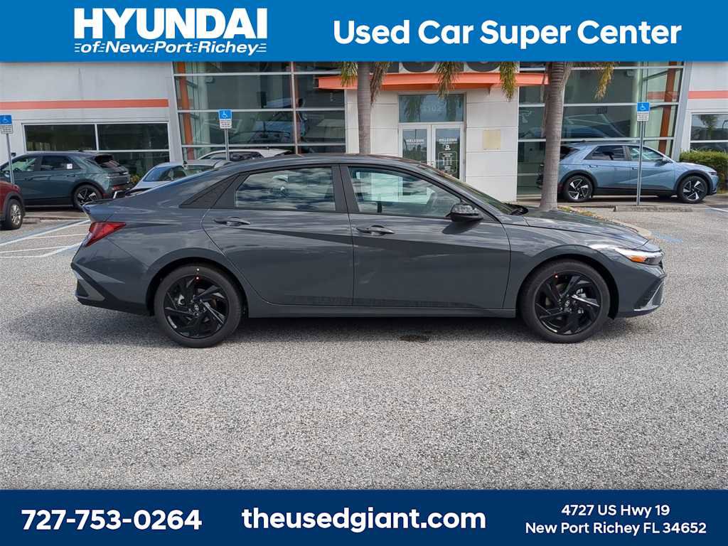 New 2026 Hyundai Elantra SEL Sport Premium image 8