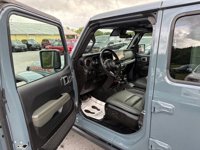 Used 2024 Jeep Gladiator Mojave AWD/4WD image 14