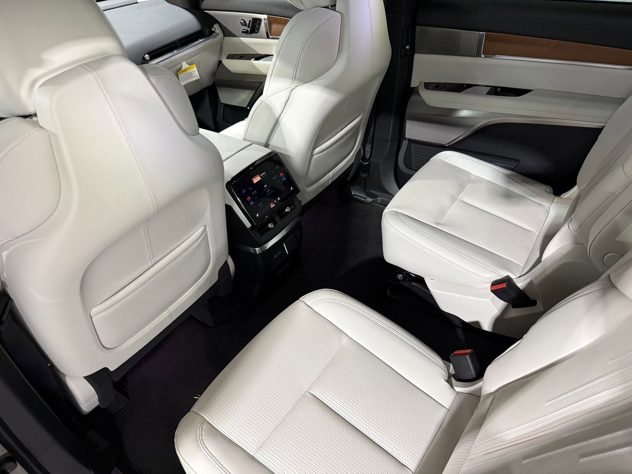 New 2026 Cadillac Vistiq Sport image 42