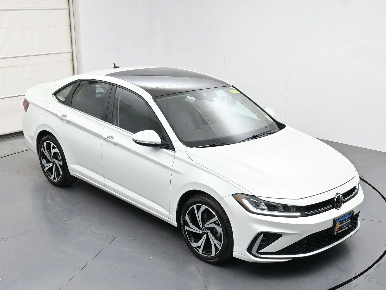 Certified 2026 Volkswagen Jetta SEL FWD image 31