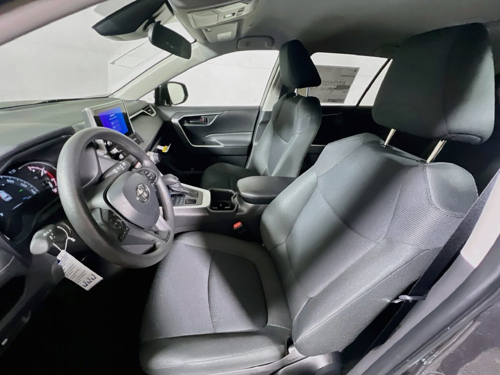 Certified 2025 Toyota RAV4 LE AWD/4WD image 18