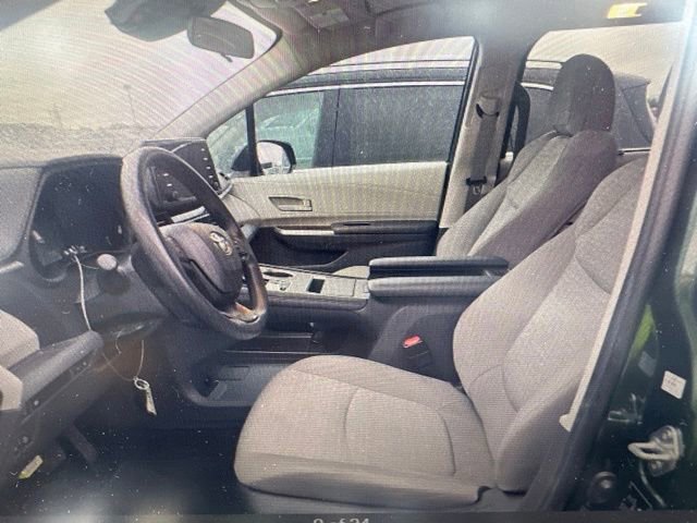 Used 2024 Toyota Sienna LE FWD image 10