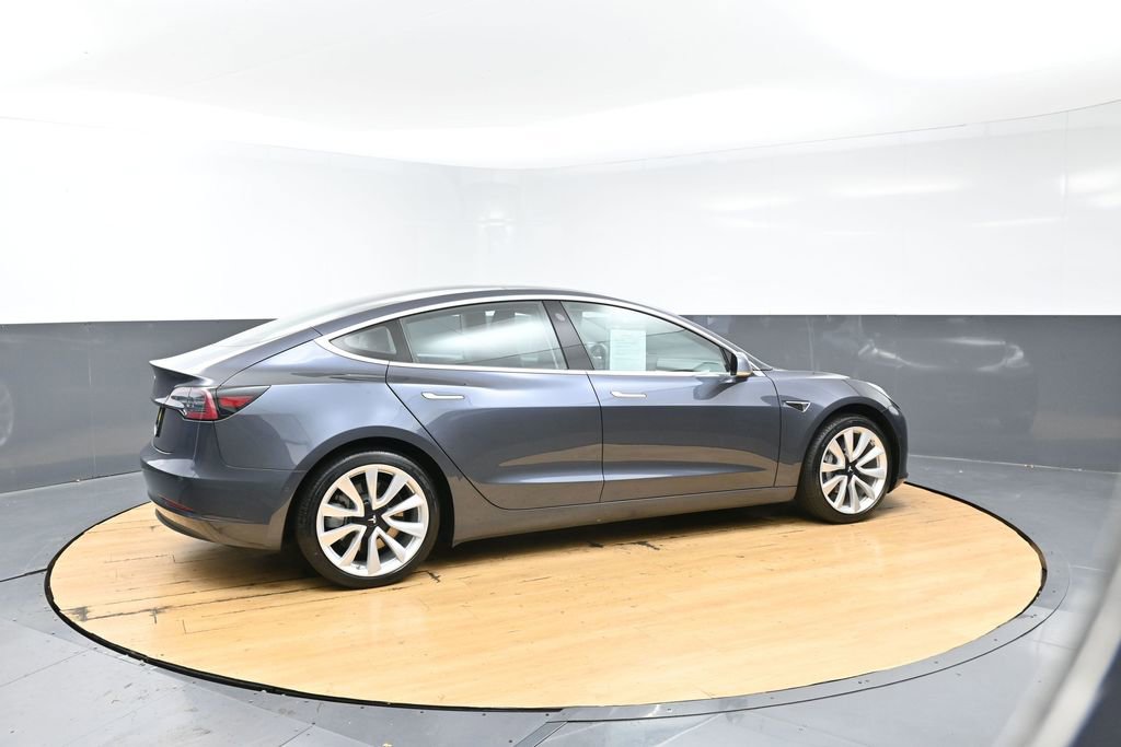 Used 2018 Tesla Model 3 Long Range image 9