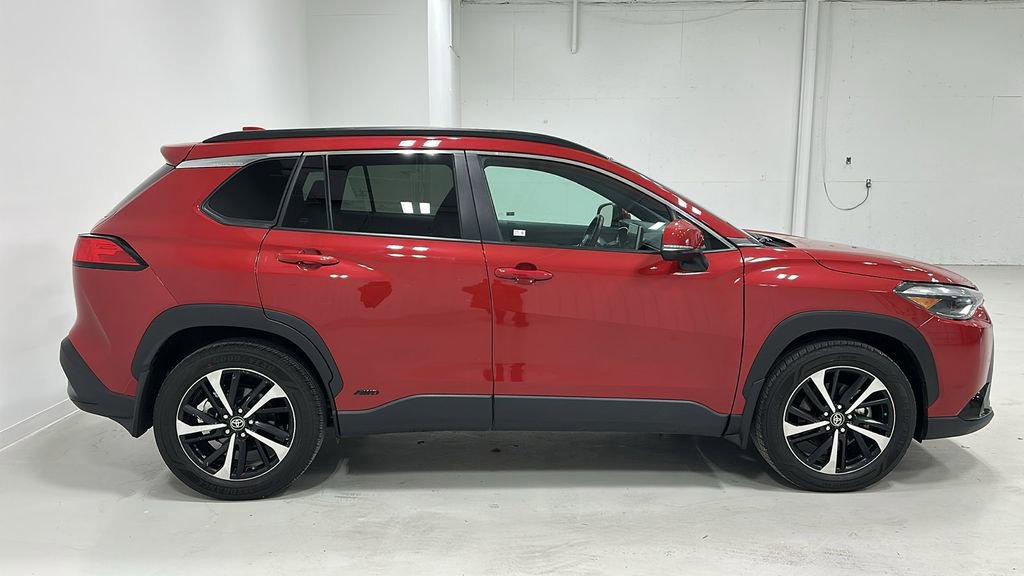 Used 2024 Toyota Corolla Cross XSE image 7