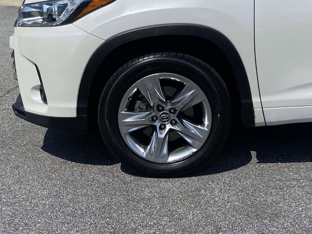 Used 2018 Toyota Highlander Limited FWD image 8