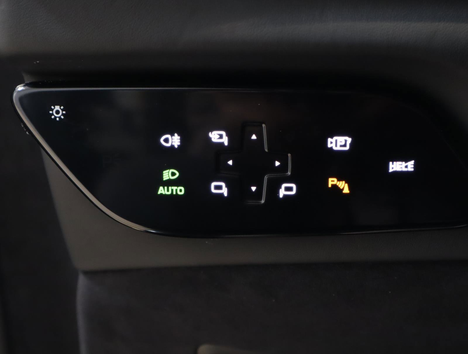 Certified 2025 Ferrari Purosangue image 28