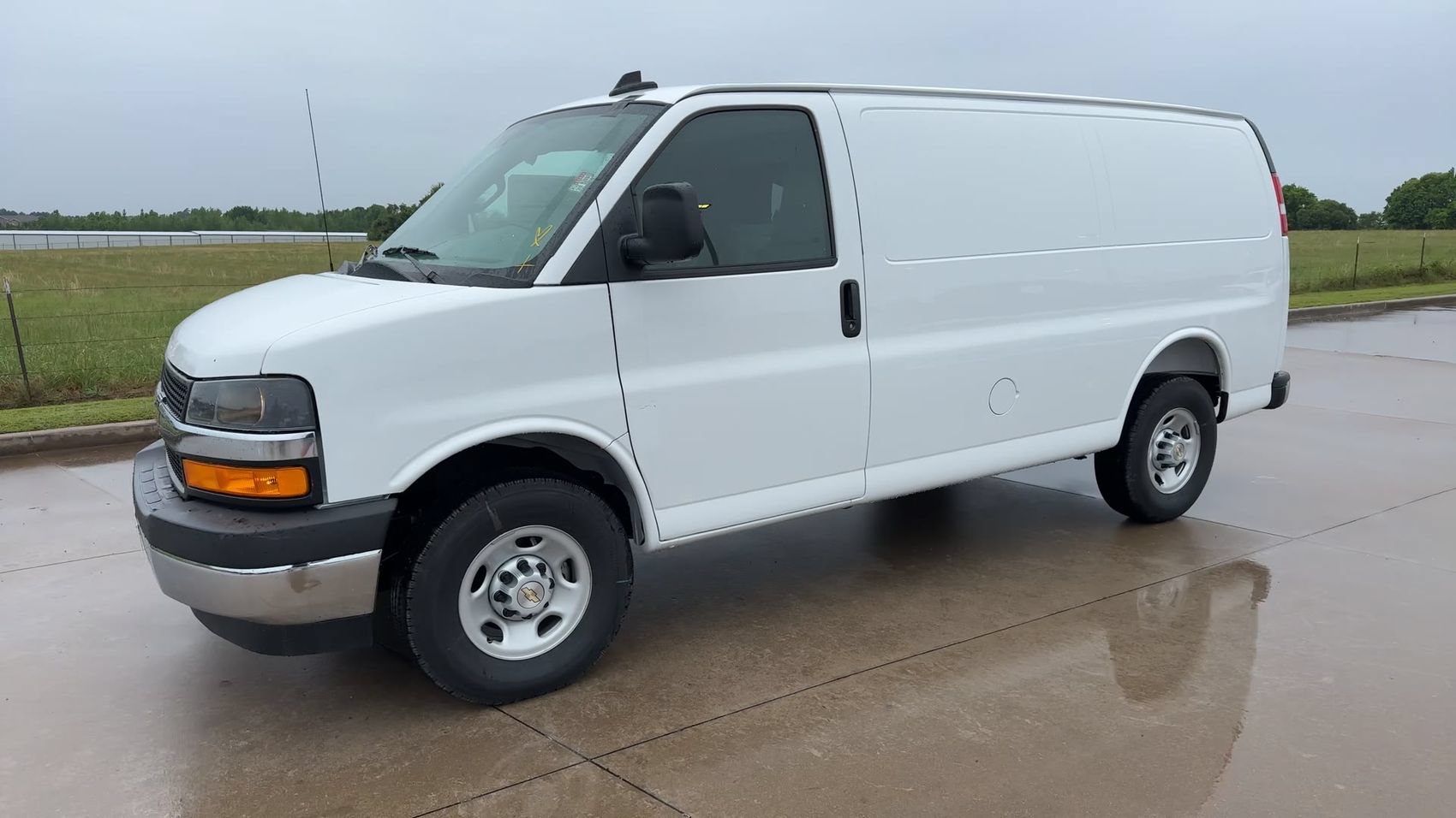 New 2026 Chevrolet Express 2500 w/ Driver Convenience Package RWD image 5